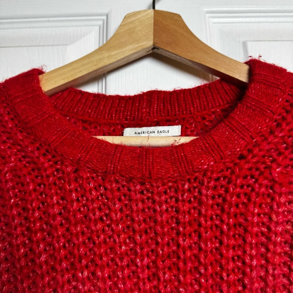 American Eagle True Red Shaker Knit Chunky Crewneck Sweater Size Large